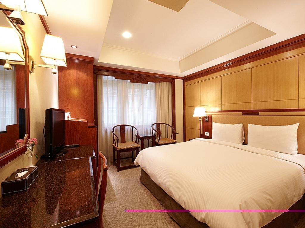 Oyo 4956 Hotel Maharaja Palace Kanpur Cameră foto